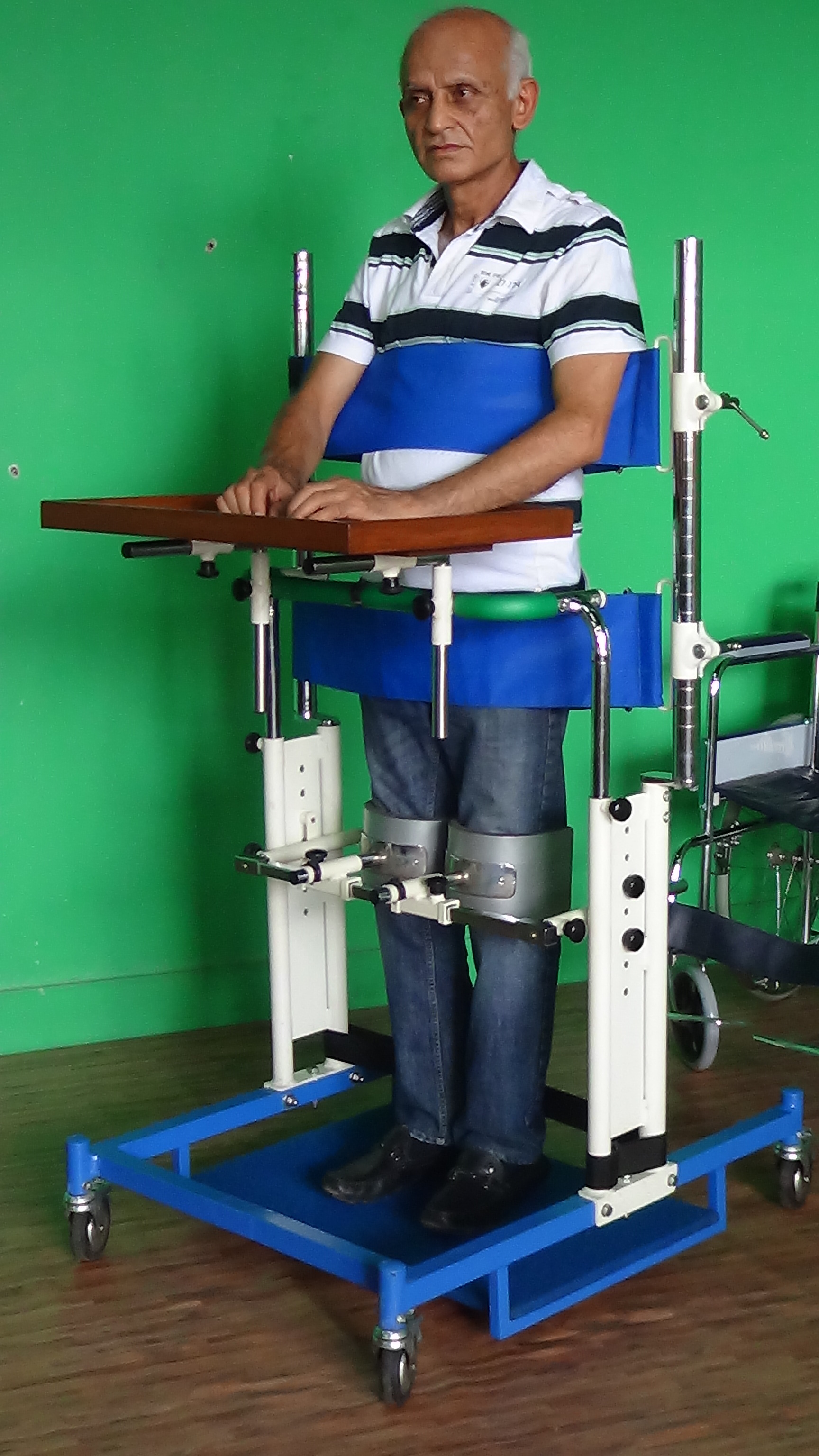 Stand-in-frame (Adult Size) Metal Frame With 4 Wheels Age Group: Adults