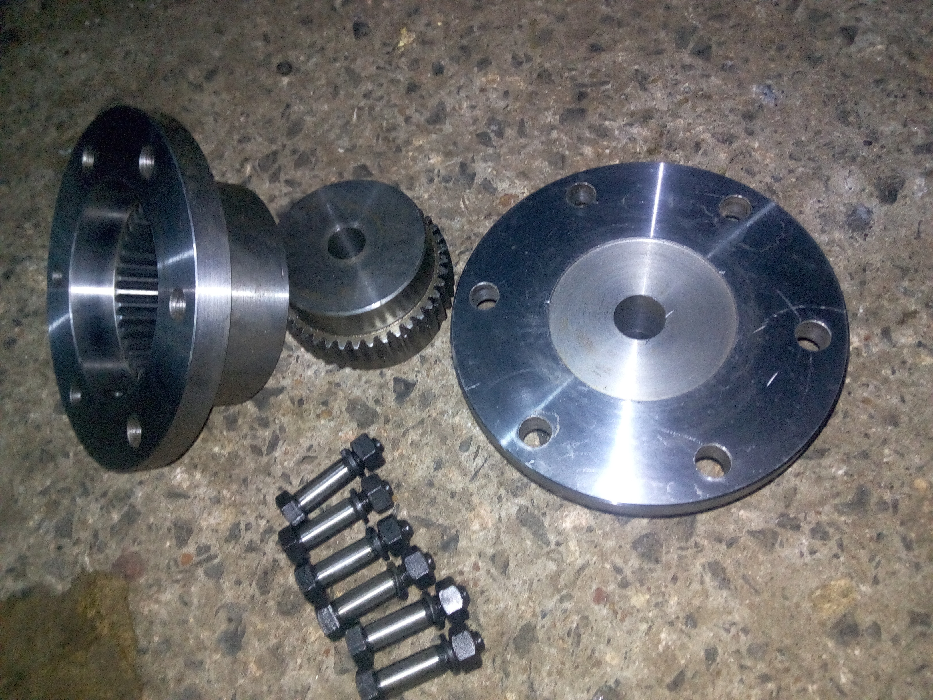 Industrial Coupling - High-strength Steel, Universal Size Compatibility, Durable And Reliable Performance