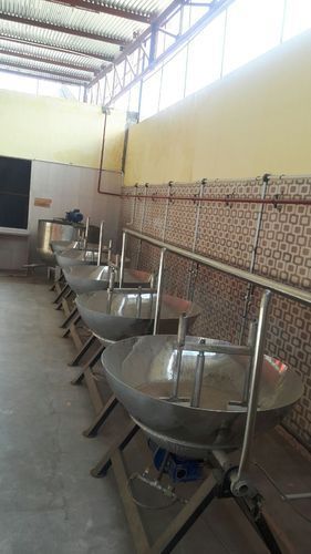 Steam Based Khoya Making Machine Capacity: 100 Ltr To 40000ltr Per Hour Kg/hr