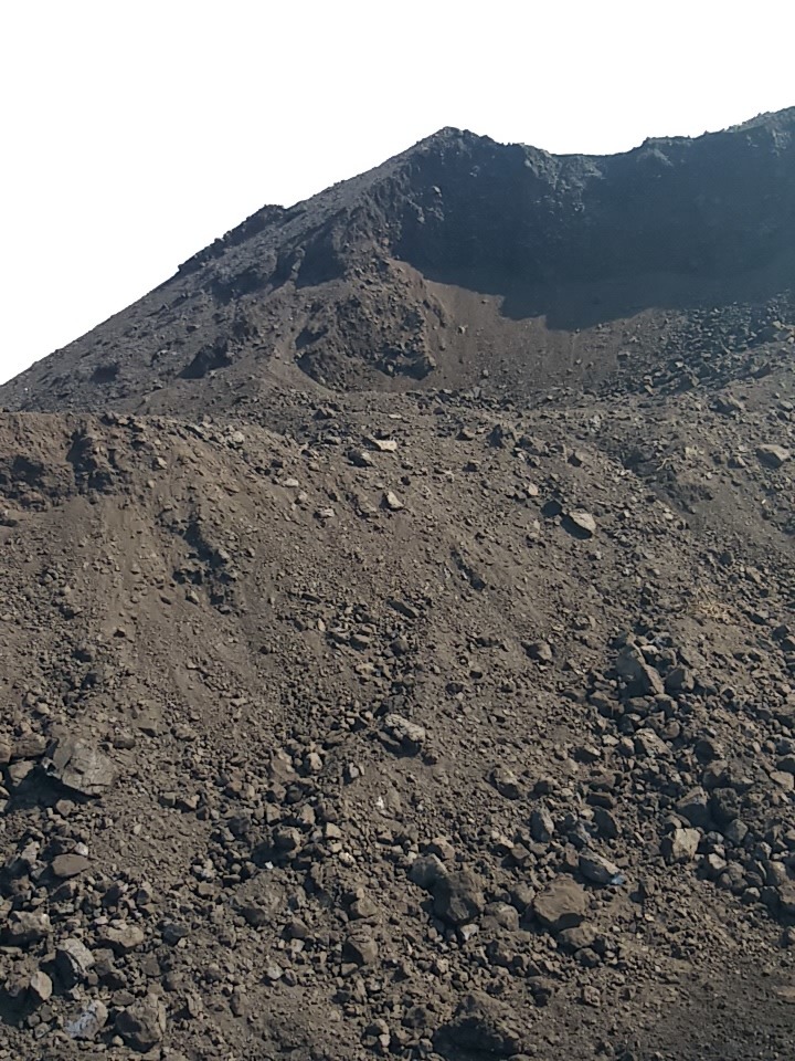 Steam Coal - Calorific Value 4200, Fixed Carbon 31% | Lump Shape, Ash Content 6.8%, Moisture 28%, Volatile Matter 31%, Sulphur Content 0.7%