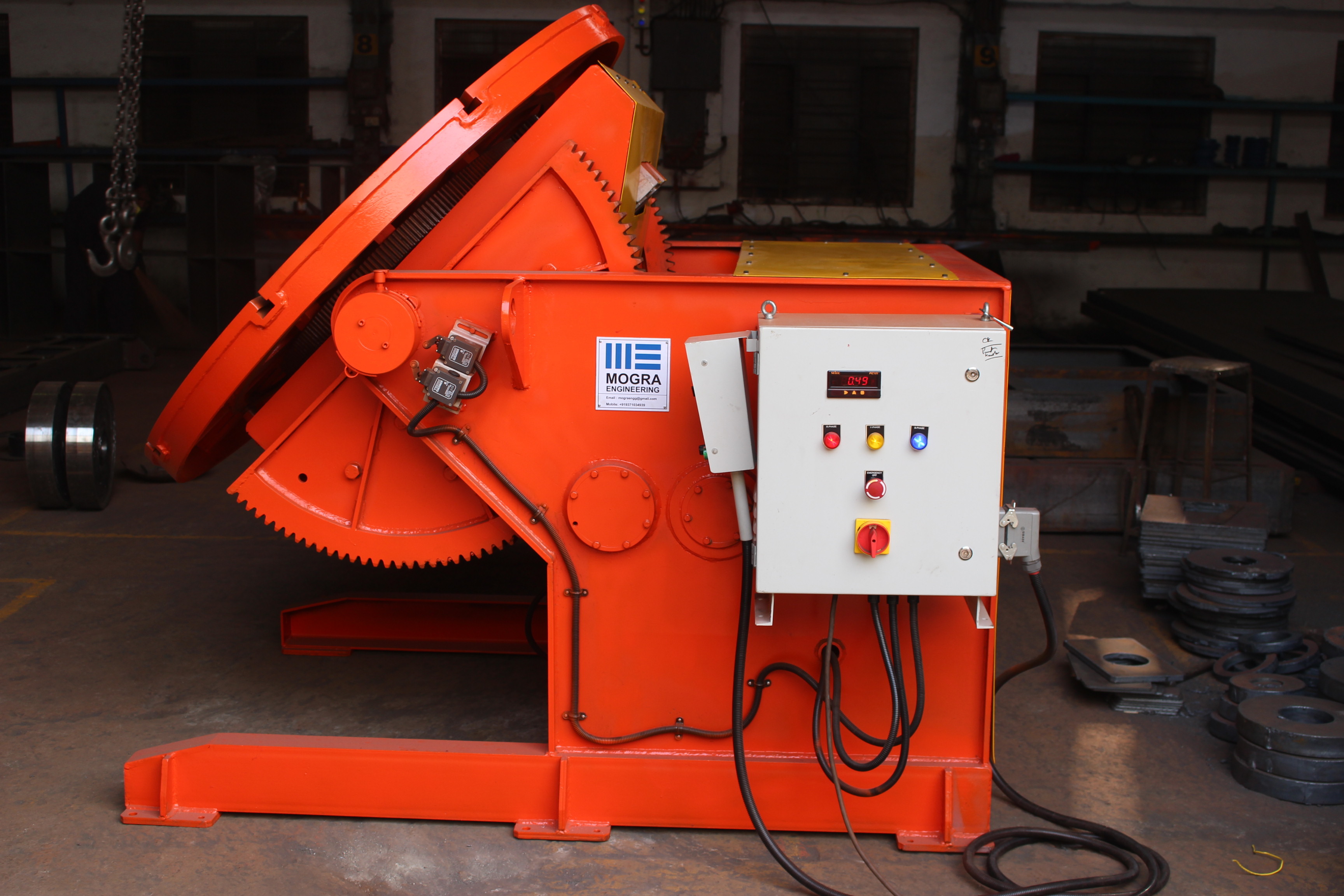 Wm-5000 Welding Positioners - Ms Material, 1500 Mm Height, 2250 Mm Length, 1750 Mm Width, Orange Color, 5000 Kg Capacity, 3 Hp Ac Motor, 0-135 Degree Tilt Range