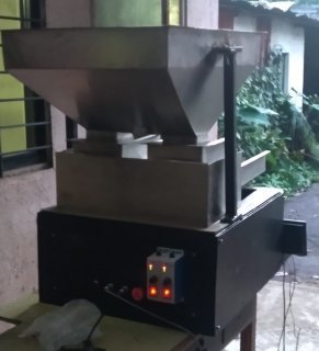 Beverages Filling Machine - 316l & 304 Stainless Steel, 100ml To 1l Capacity | Automatic, High Efficiency, Plc Control, Lower Energy Consumption