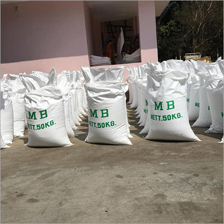 डार्क ब्राउन म्यूकुना ब्रैक्टेटा