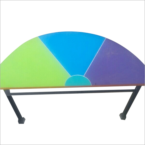Available In Different Color Wooden Semi Circle Table