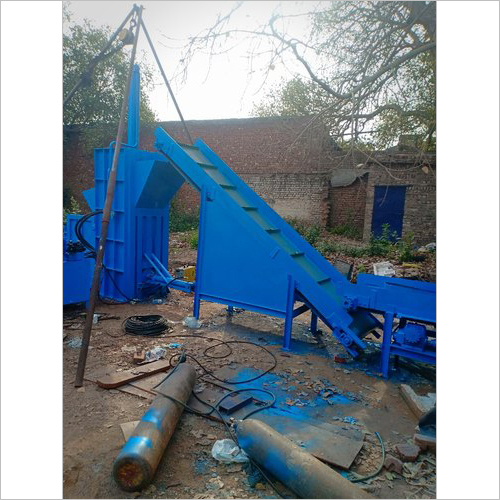 पूरी तरह से स्वचालित पालतू बोतल हाइड्रोलिक मशीन