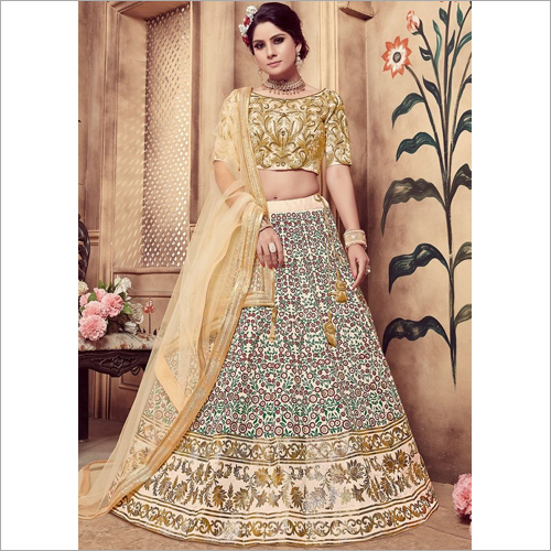 ब्राइडल लहंगा सजावट का मटीरियल: स्टोन्स