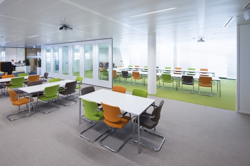 Glass Movable Partitions - Glass And Aluminium, 900-1200 Mm Size, Acoustic Insulation 45-55 Db, Premium Grade Sound Proof Movable Walls, Fire Rating Ul94, Top Hung Mechanism, Customizable Finishing And Features