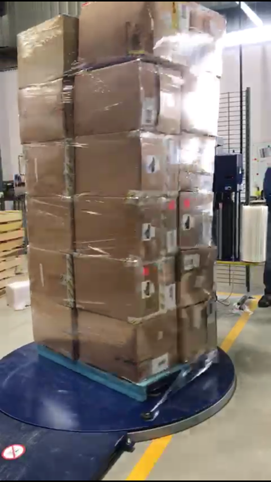 Pallet Stretch Wrapping Machine - 1500 X 1500 X 2000 Mm, Black, 440 V, Semi-automatic, High Efficiency Power Stretch Technology For Tight Packaging And Moisture Protection