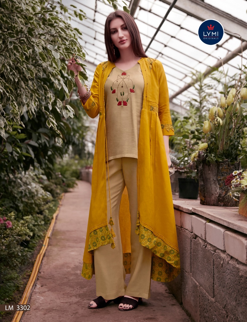 Rayon Kurti Fancy 3 Piece Attire With Shrug Decoration Material: Paint