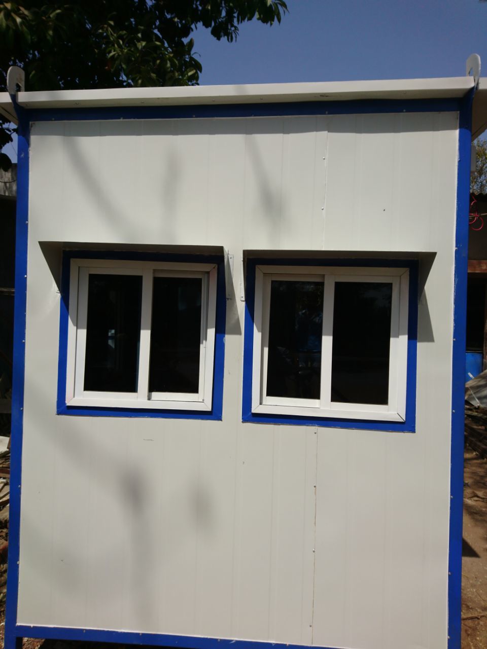 Security Cabin - Color: White And Blue