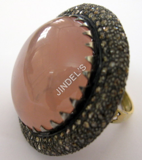 विक्टोरियन रोज कट हीरा अंगूठी