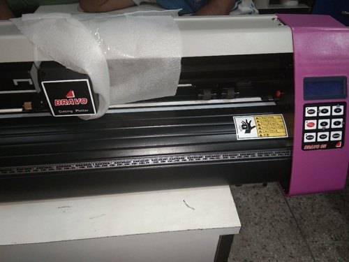 Bravo Ce 721 Cutting Plotter Cutting Speed: 800mm Mm/m
