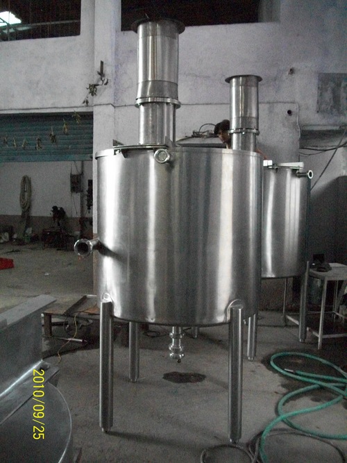 S.S मिश्रित प्रीकोट टेंक कैप - 1000 LTR