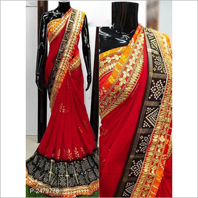 मल्टीकलर बांधनी प्रिंटेड क्रेप साड़ी में उपलब्ध है