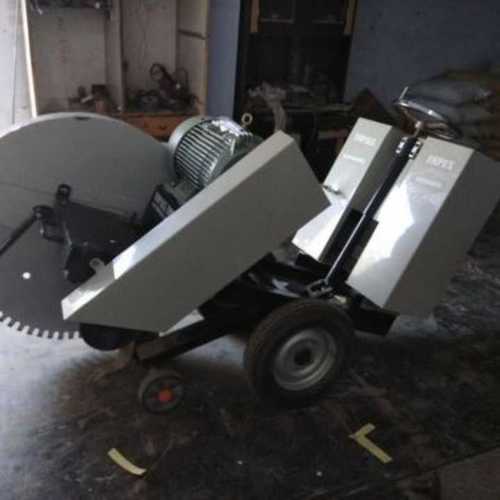 कंक्रीट काटने की मशीन