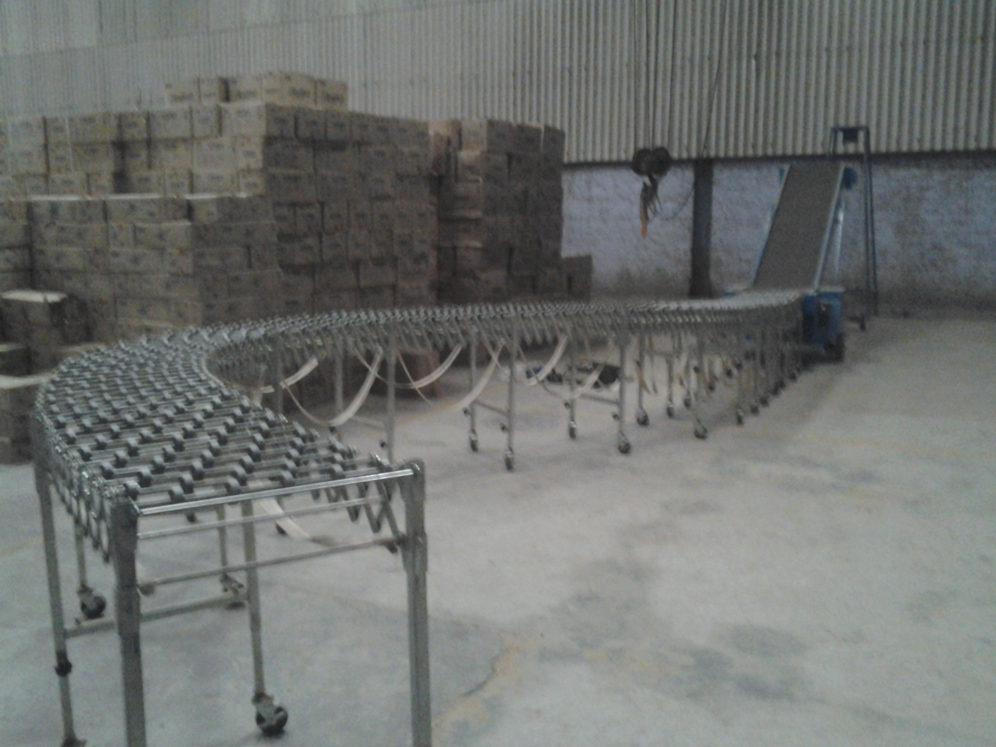 Skate Wheel Conveyor Load Capacity: 50 Kg/meter Kilograms (Kg)