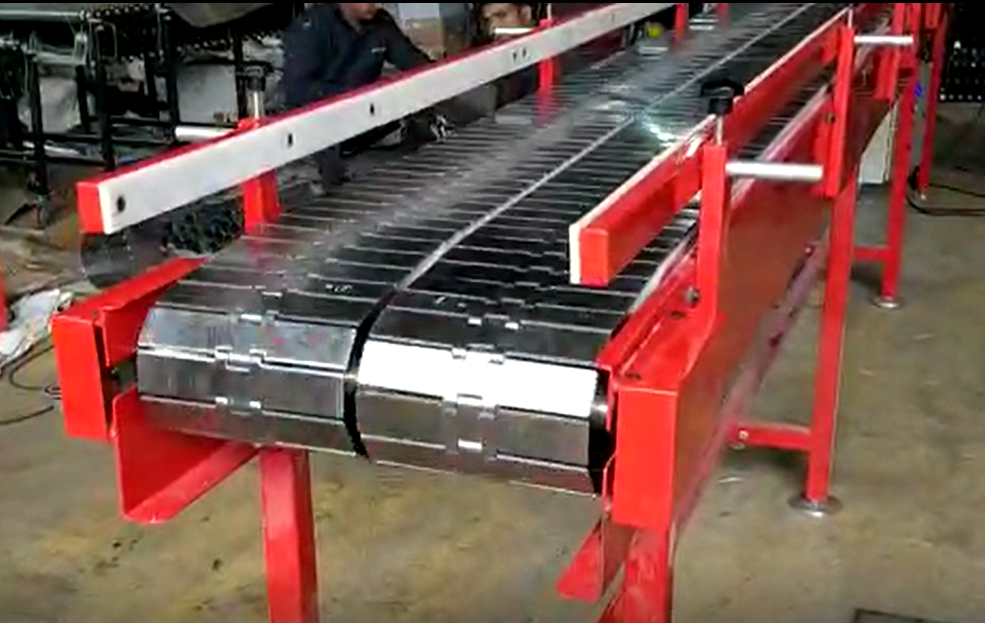 Slat Conveyor - Heavy Duty Ms & Ss Material, Customized Sizes & Lengths, Load Capacity Up To 1000 Kg, Easy To Install , Longer Production Life