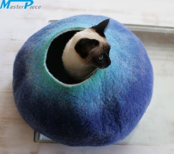 Felt Cat Cave - 100% Hand-felted New Zealand Wool, Lightweight Design For Cozy Retreat And Stylish Décor