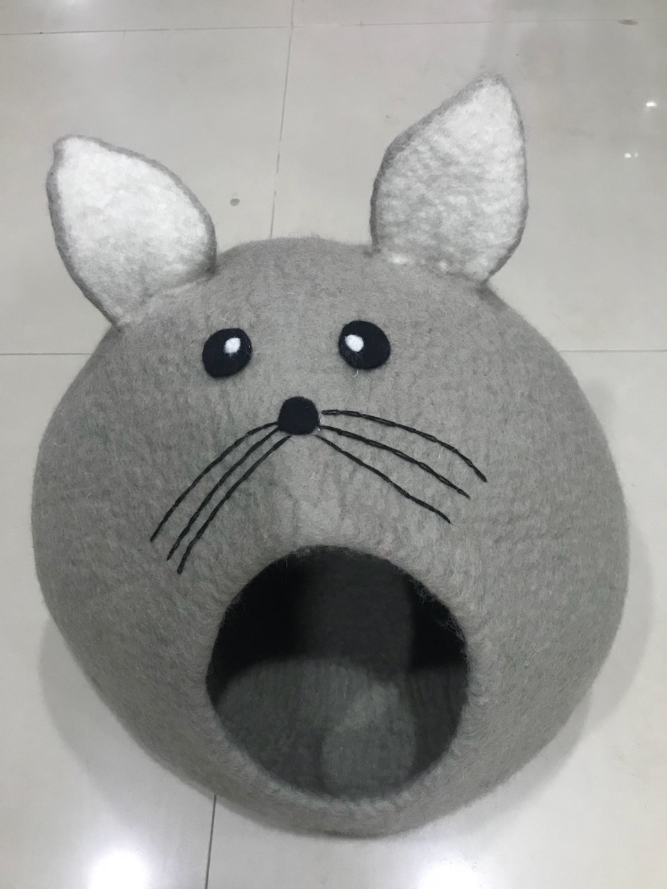 Felt Cat Cave - 100% Hand-felted New Zealand Wool, Lightweight Design For Cozy Retreat And Stylish Décor