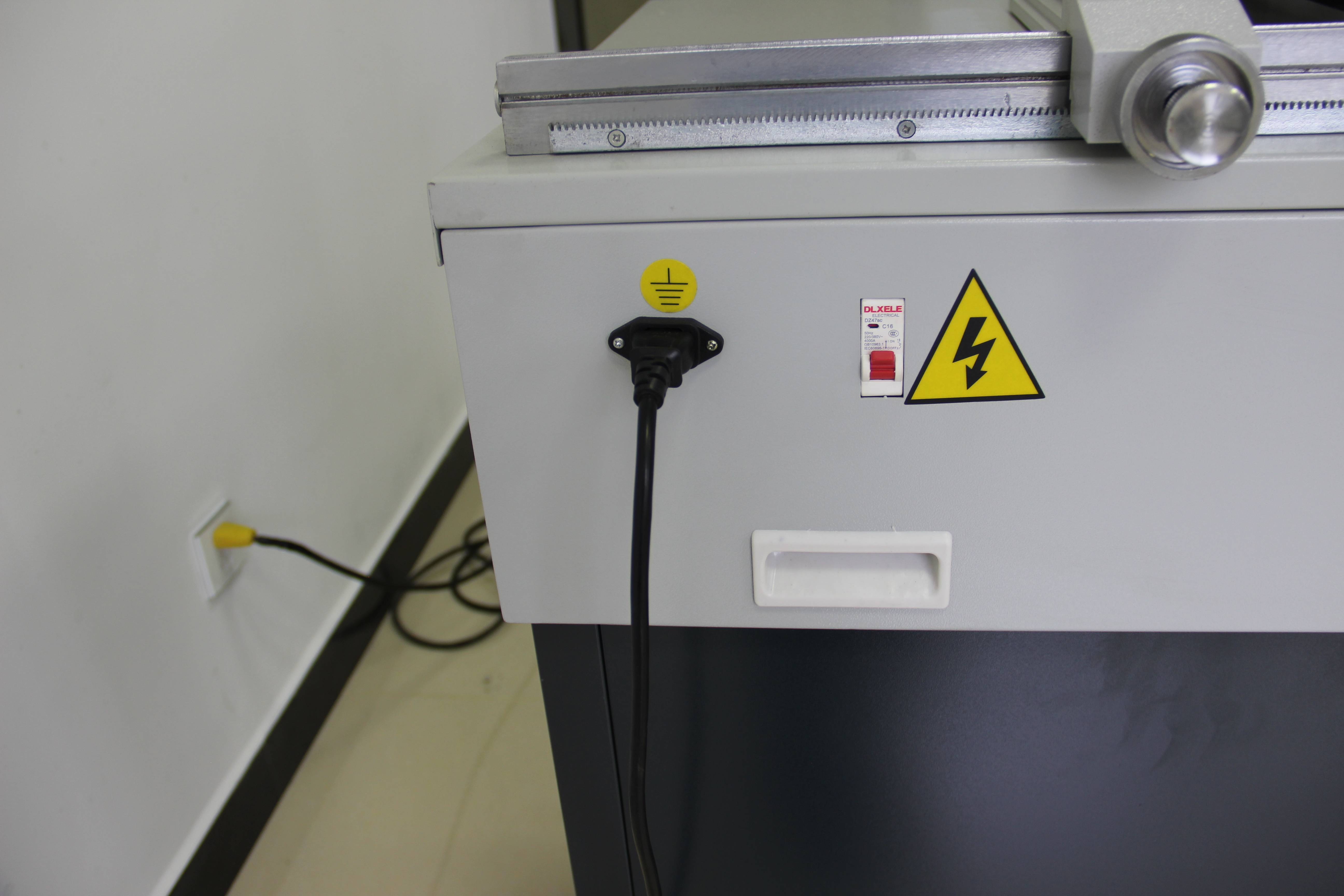 Grey 4606z Paper Cutter