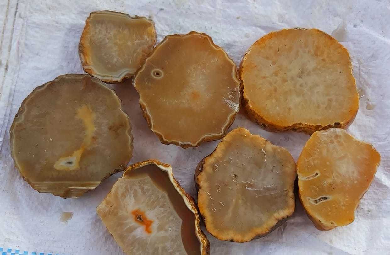 Quartz And Agate Slice - Customized Sizes, Polished Finish | Premium Quality Gemstone Art Crafts, Round Shape In Natural Colors