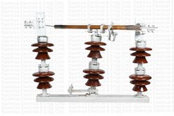 आइसोलेटर 33kV डबल स्टैक डबल ब्रेक 400Amp