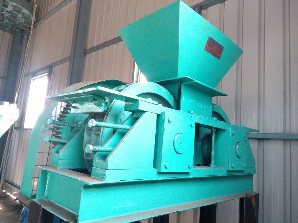 Semi-automatic Pillow Briquette Machine