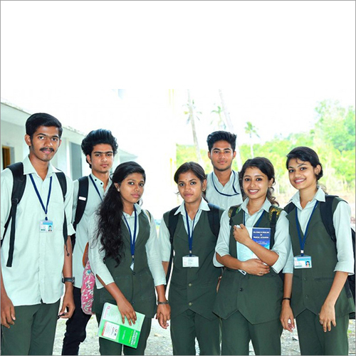 कॉलेज का यूनिफॉर्म