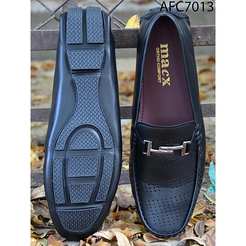 मेन्स स्टाइलिश ब्लैक लोफर्स