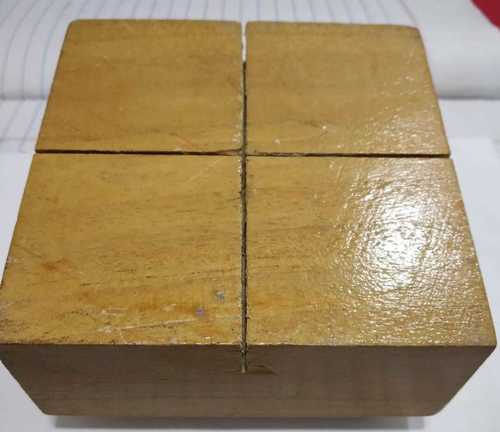 आयरन रॉड के साथ लकड़ी का क्रॉस स्टाफ सिर