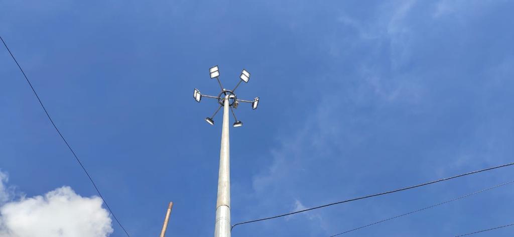 High Mast Pole Lighting - Custom Dimensions, White Color, Tailored Shape & Size Options | Enhanced Visibility And Durability