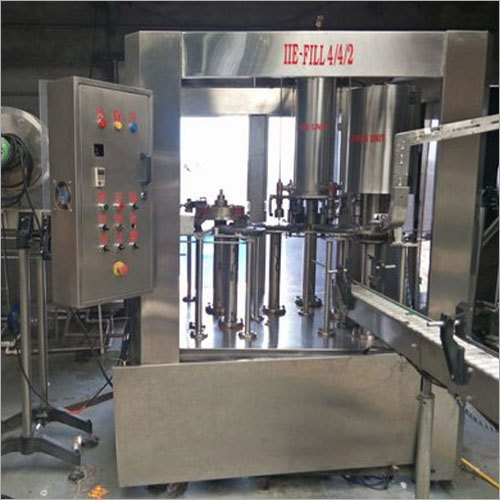 स्वचालित तरल भरने की मशीन
