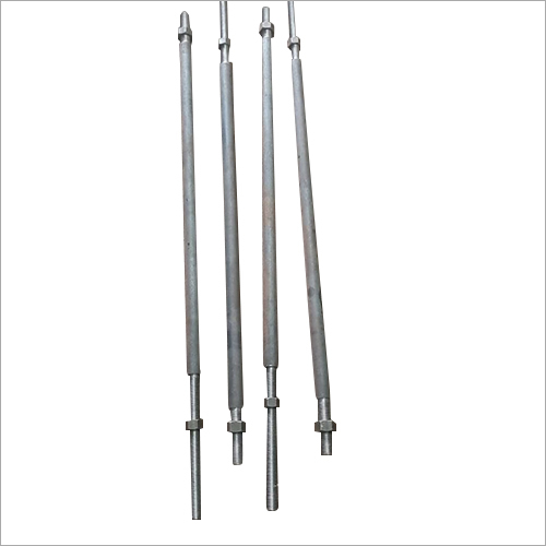 EN 8 Stud - Stainless Steel, Customized Size | Durable, Rust Resistant, Excellent Tensile & Compressive Strength for Heavy Machinery