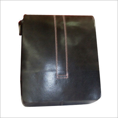 महिलाओं के बाईफोल्ड चमड़े के बटुए