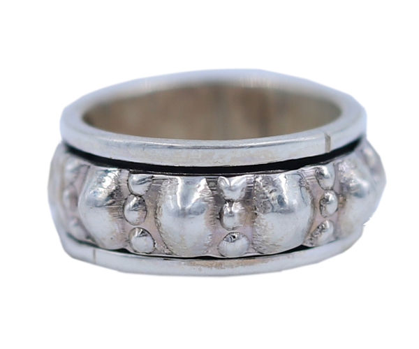 Fantastic 925 Silver Ring Weight: 8 Gms Grams (G)