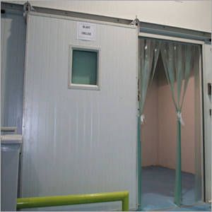 Industrial Cold Room - Galvanized Steel, 10x10 ft | PU Foam Insulation, Sliding Door, -20°C to +10°C Temperature Range, 1 Year Warranty