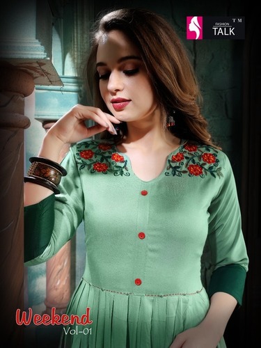 ड्राई क्लीनिंग रेयन प्रिंट होलसेल कुर्ती