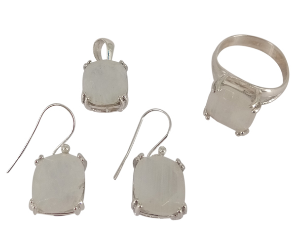 White Gorgeous Rainbow Moonstone 925 Silver Gemstone Jewelry Set