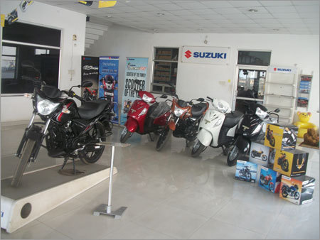 टू व्हीलर और पार्ट्स