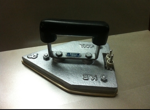 लाँड्री आयरन