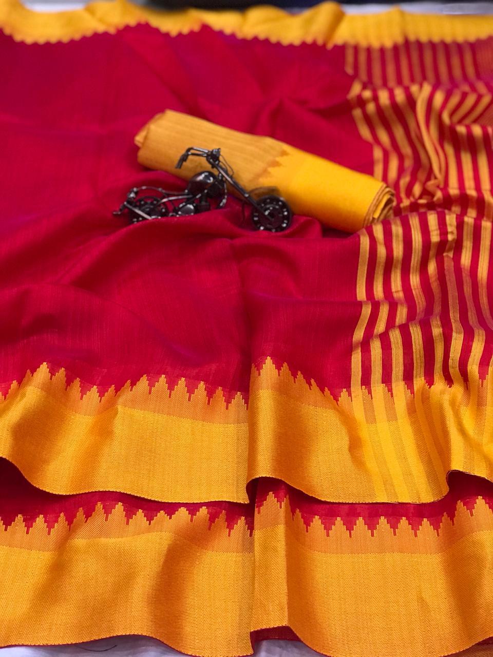 Raw Silk Saree With Weaving Pallu