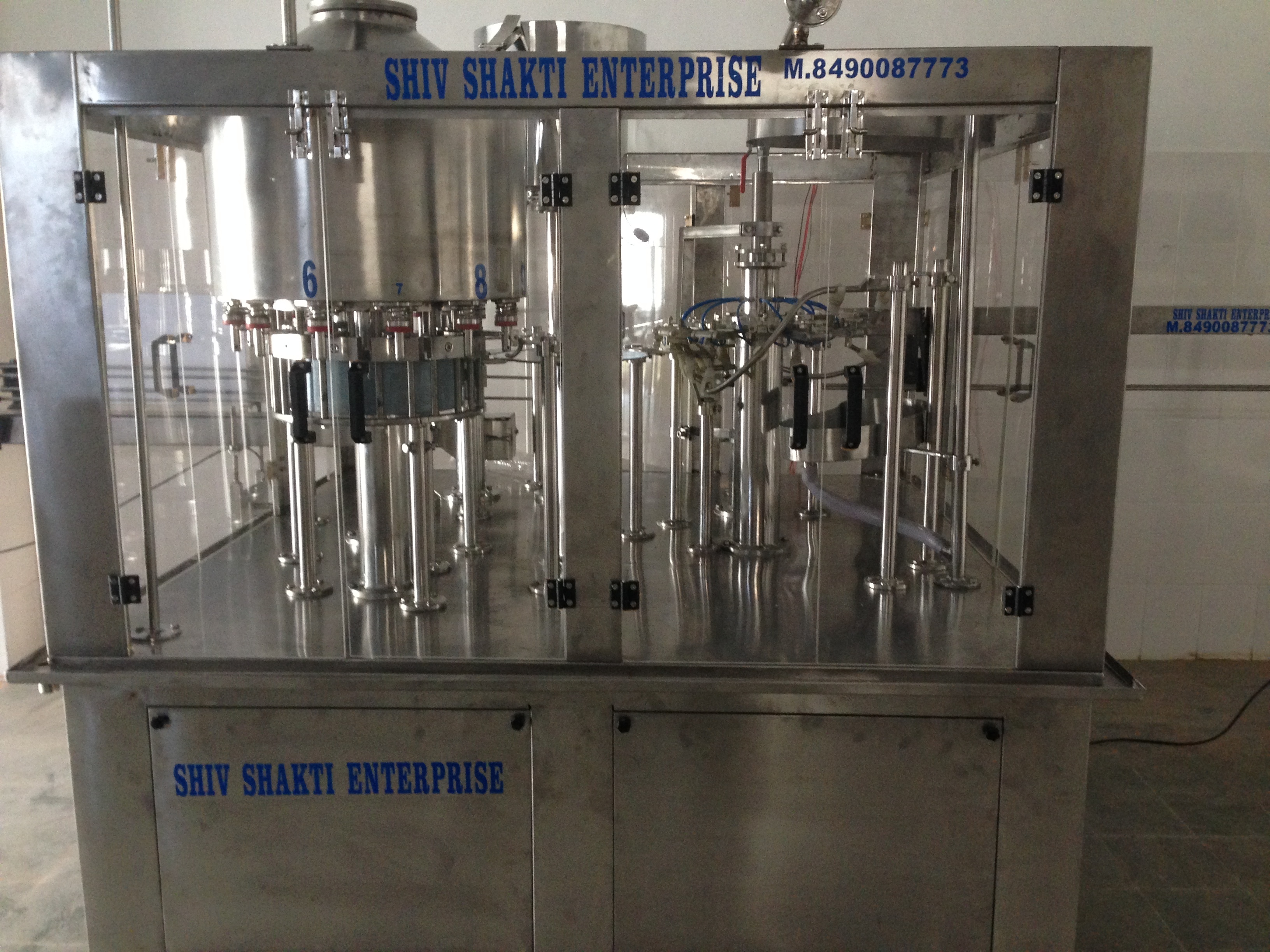 Automatic Beverage Filling Machine Capacity: 40 Bpm
