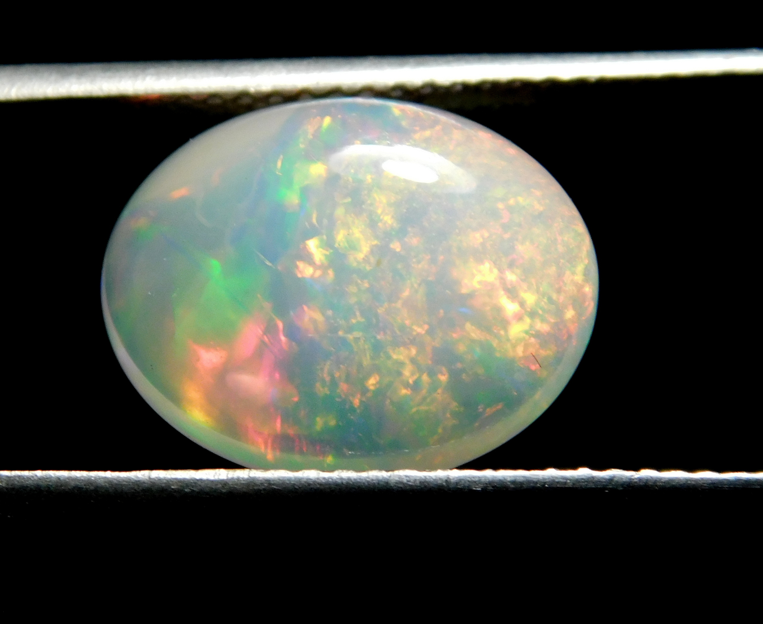 Precious Opal Gemstone Grade: Excellent