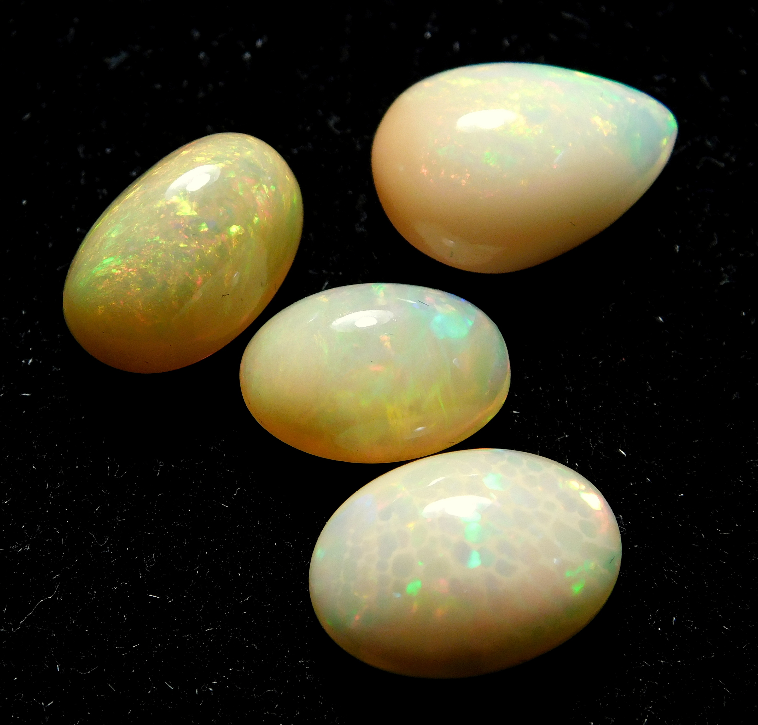 Natural Ethiopian Opal Mix Lot - 7.80 Carats, 7x10 Mm To 9x12 Mm, White Color, Excellent Quality, 100% Genuine Stone