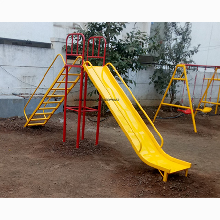 Metal Playground Slide - Capacity: 40 To 80 Kg