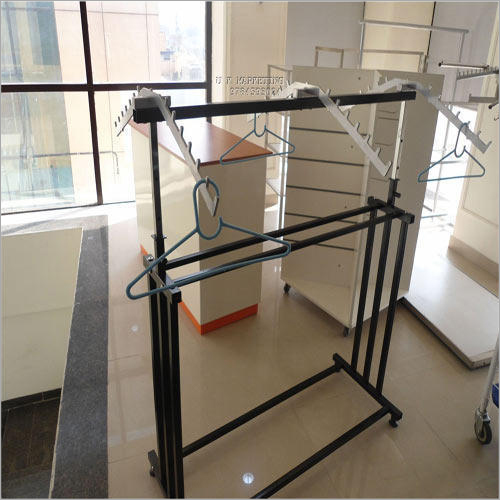 साड़ी डिस्प्ले स्टैंड