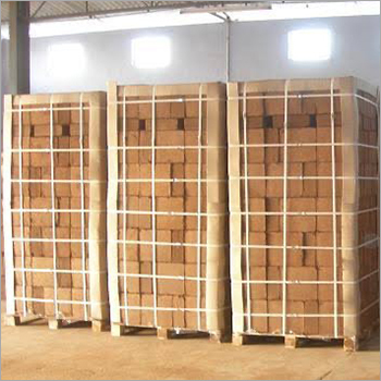 Coconut Coir Pith Block - 99% Purity, Eco-Friendly and Strong Water Retention for Plant Nurseries