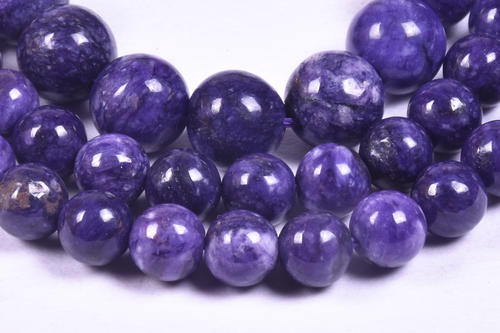 चारोइट मोती