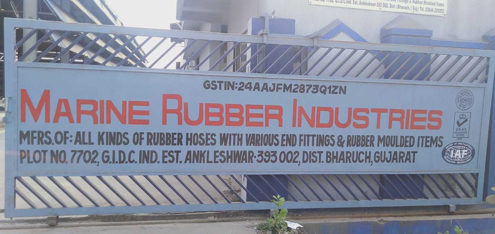 Dredge Hose - Rubber, 100 Mm To 1000 Mm I/d | Black, Flange Type, Sbr Rubber, 15 Bar Pressure, Suction & Discharge For Water And Mud Slurry