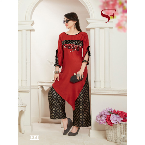 कढ़ाई वाला कुर्ती पलाज़ो सेट